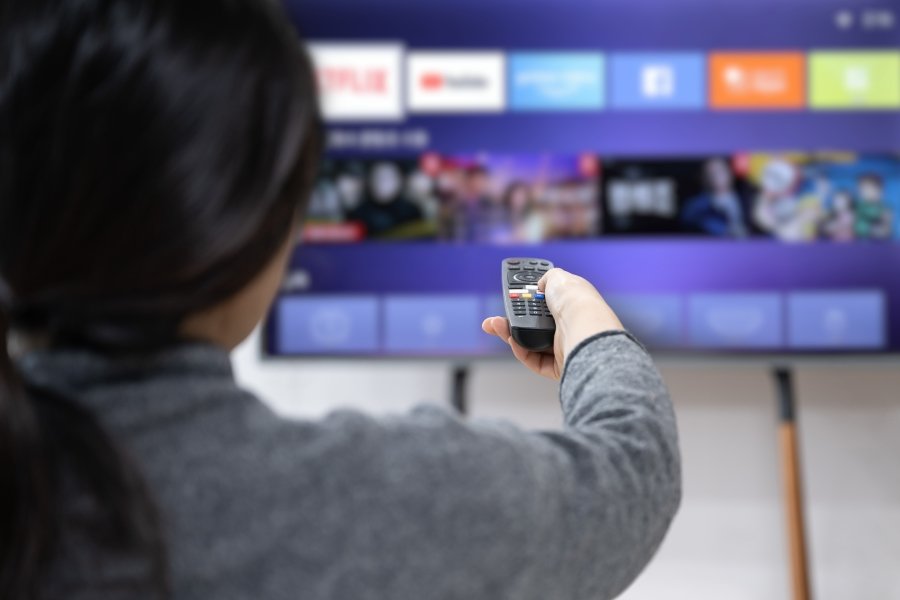 Accédez au Service de Streaming TV en Direct avec chaînes HD et 4K, sport live et films en streaming pour toute la famille sans buffer UltraHD